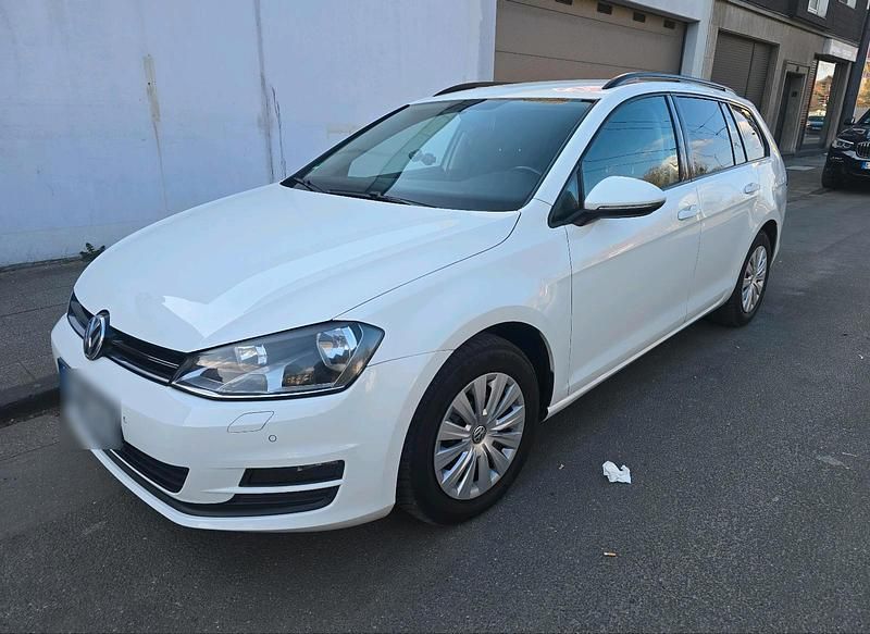 Gebraucht VW Golf VII 102 PS (75 kW) 2015 Weiß Kombi