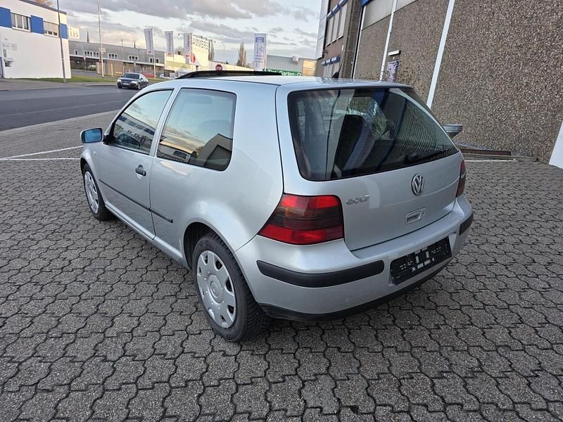 Gebraucht VW Golf IV 75 PS (55 kW) 2001 Silber Kleinwagen