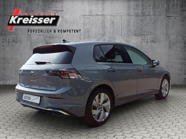 Gebraucht VW Golf VIII Style 150 PS (110 kW) 2024 Grau Limousine