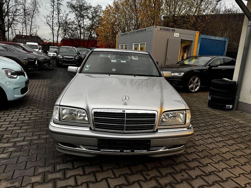 Silber Gebraucht 1999 Mercedes C220 Elegance Limousine | 3.990 € (Fairer Preis) - Bild 1/4