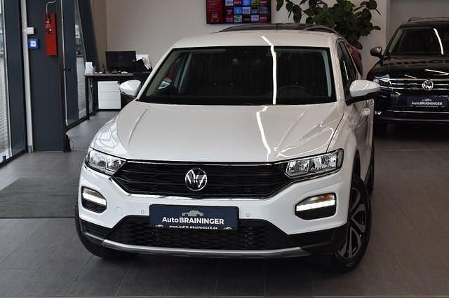 Weiß Gebraucht 2021 VW T-Roc Active SUV | 21.950 € (Guter Preis) - Bild 1/4