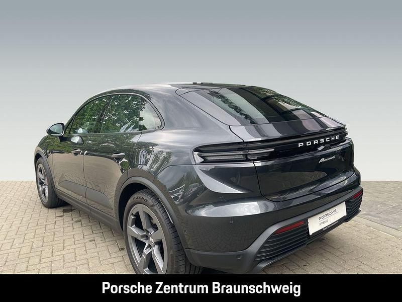 Gebraucht Porsche Macan 300 kW (408 PS) 2024 Vulkangraumetallic SUV