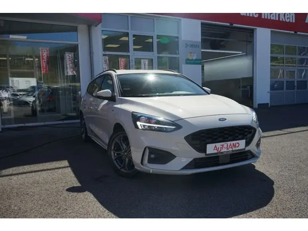 Używany Ford Focus 182 KM (133 kW) 2022 Biały Kombi