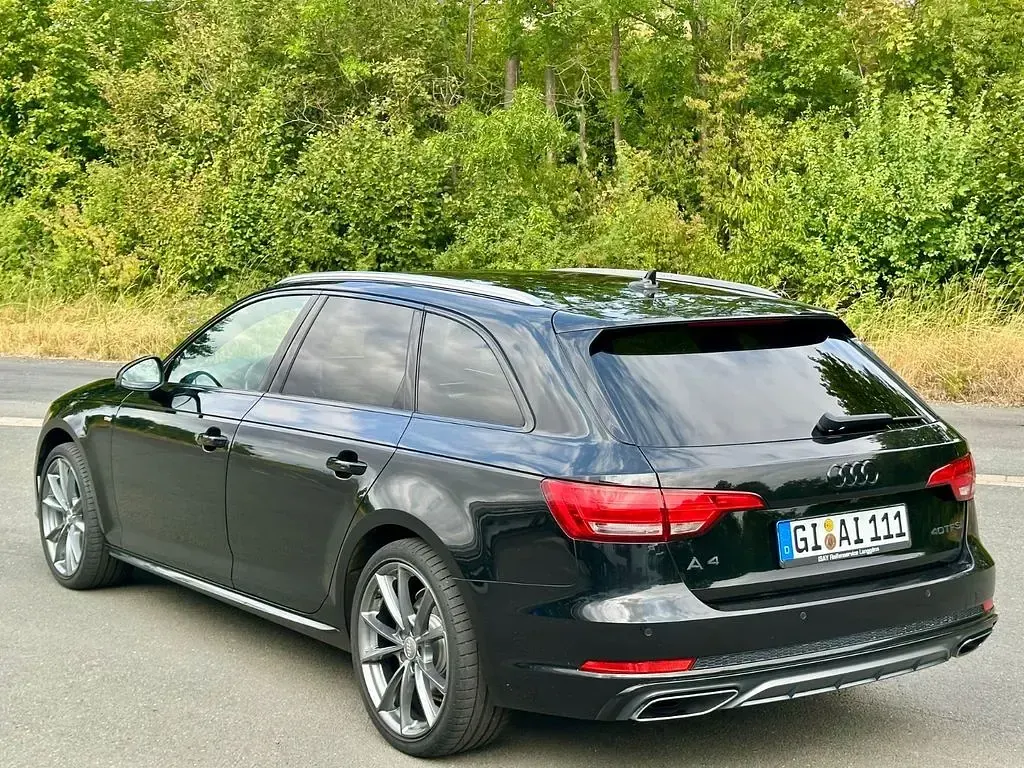Gebraucht Audi A4 S-Line 190 PS (139 kW) 2019 Schwarz Kombi