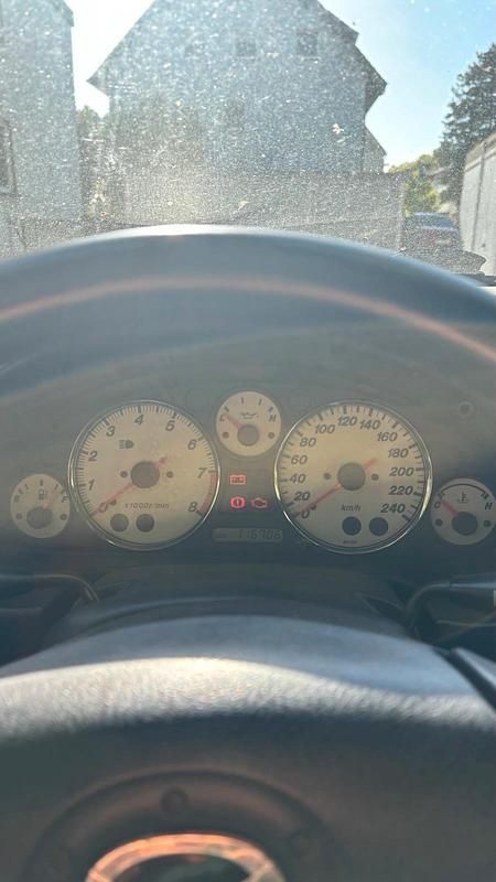 Second-hand Mazda MX5 2001 Argintiu Cabrio