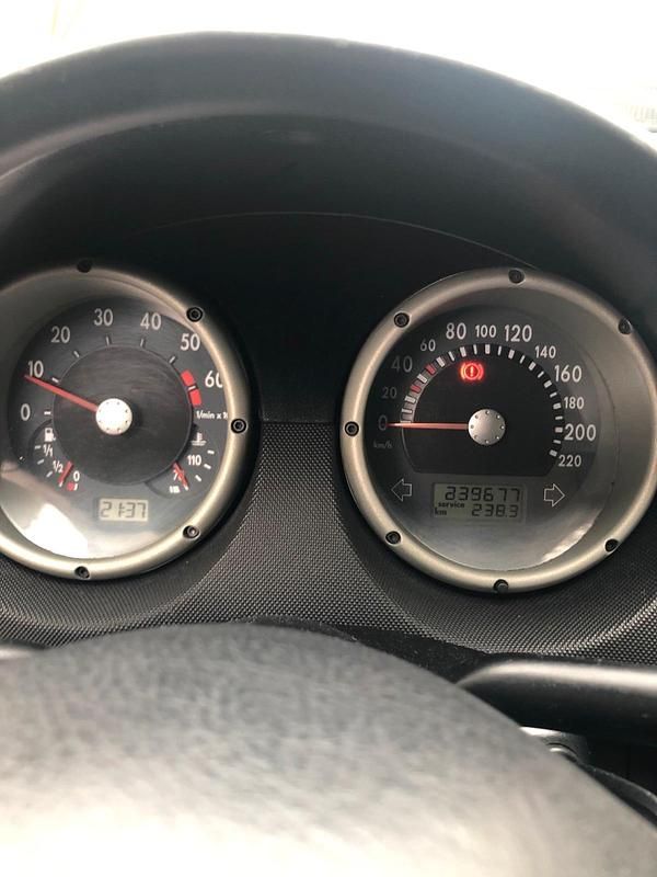 Gebraucht VW Polo 75 PS (55 kW) 2001 Silber Kleinwagen