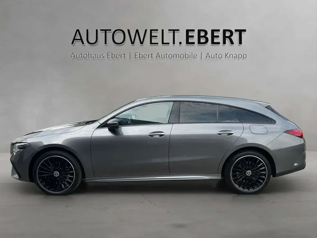Gebraucht Mercedes CLA250e Night 163 PS (119 kW) 2024 Lack mountaingrau Coupé