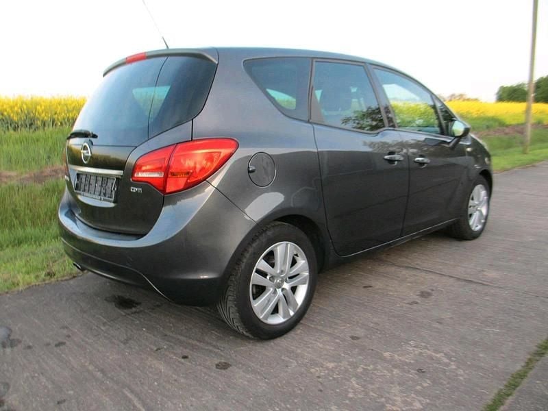 Gebraucht Opel Meriva 131 PS (96 kW) 2011 Grau Van / Kleinbus