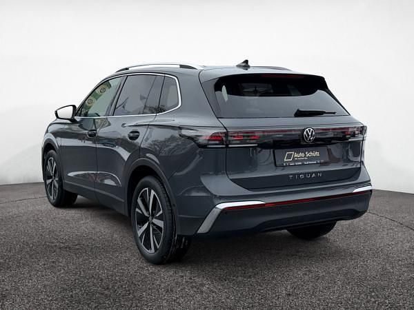 Neu VW Tiguan IQ Drive 150 PS (110 kW) 2026 Grau (delfingrau metallic) SUV