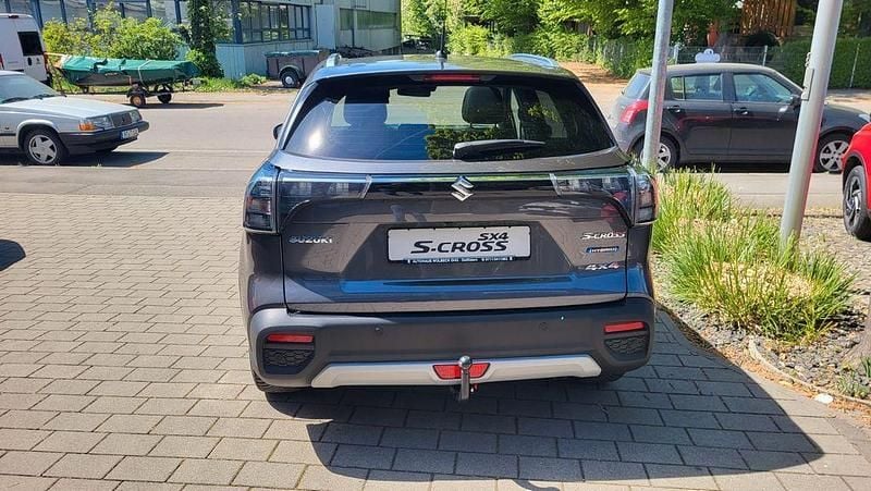 Gebraucht Suzuki SX4 S-Cross Comfort+ 102 PS (75 kW) 2022 Grau SUV