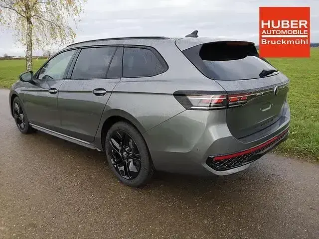 Neu VW Passat R-line 193 PS (141 kW) 2025 Andere Kombi