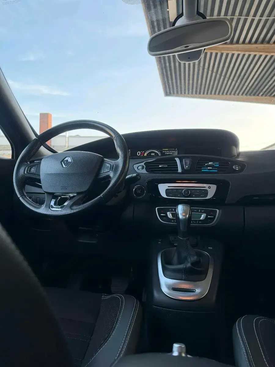 Gebraucht Renault Mégane GrandTour 110 PS (80 kW) 2015 Silber Kombi