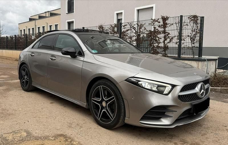 Gebraucht Mercedes A250 AMG line 224 PS (164 kW) 2020 Braun Limousine