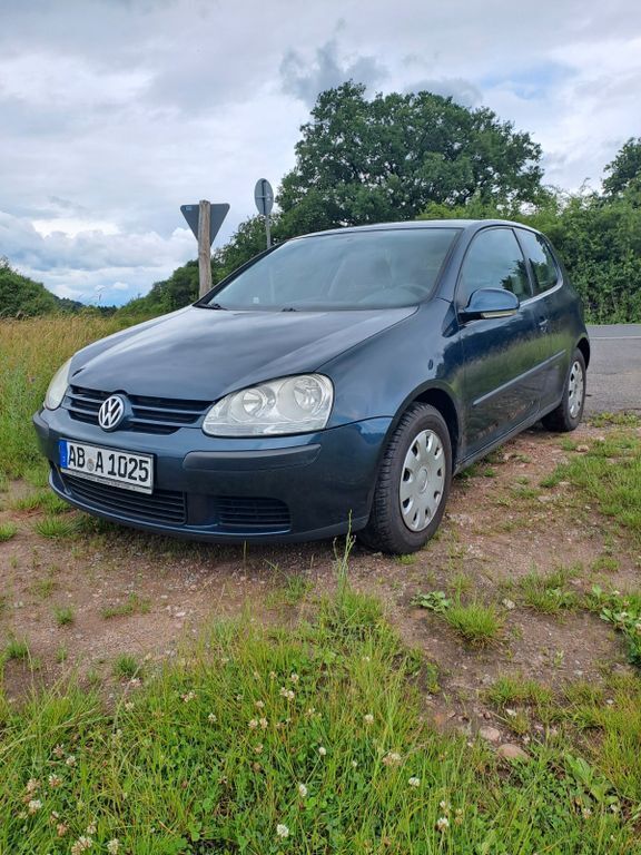 Blau Gebraucht 2004 VW Golf IV Sportline Limousine | 690 € (Guter Preis) - Bild 1/4