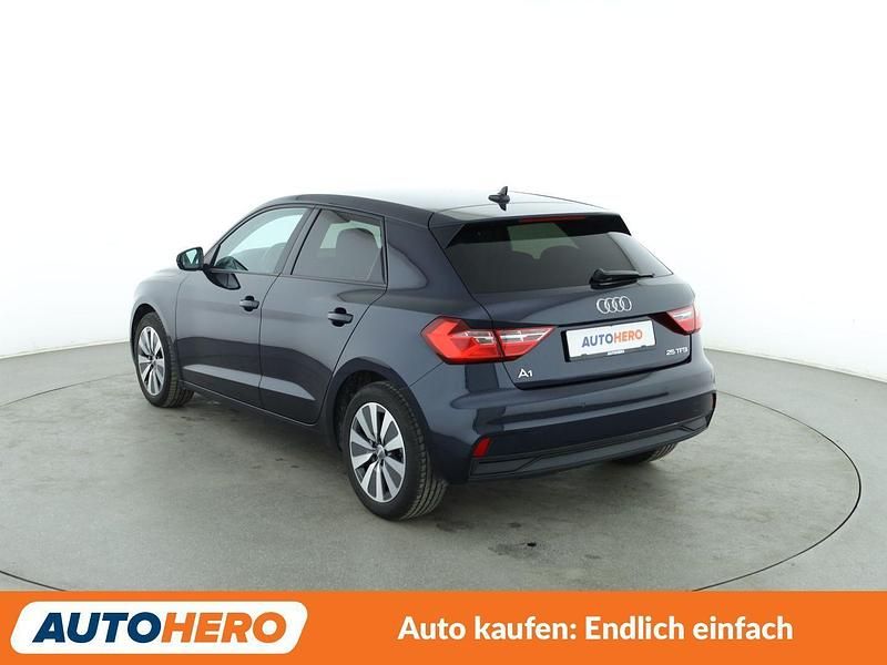 Gebraucht Audi A1 Comfort 95 PS (69 kW) 2019 Blau Kleinwagen