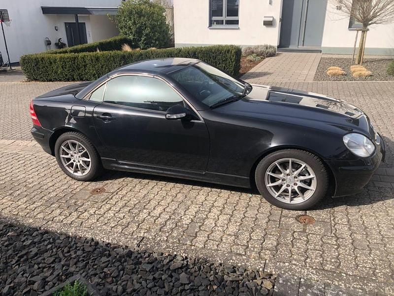 Gebraucht Mercedes SLK200 163 PS (119 kW) 2004 Schwarz Cabrio