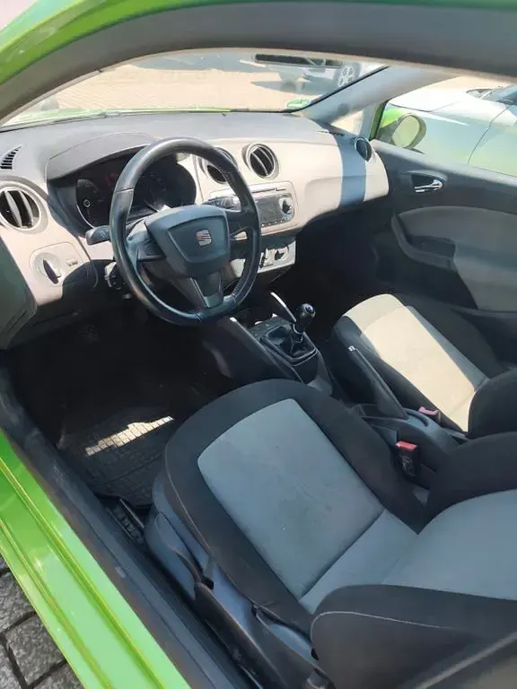 Gebraucht Seat Ibiza SC Style 69 PS (50 kW) 2012 Grün Kleinwagen