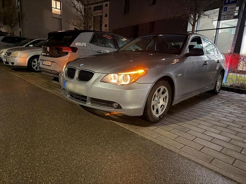 Gebraucht BMW 518 177 PS (130 kW) 2006 Grau Limousine