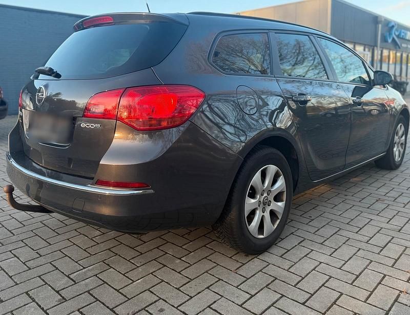 Gebraucht Opel Astra 136 PS (100 kW) 2015 Grau Kombi