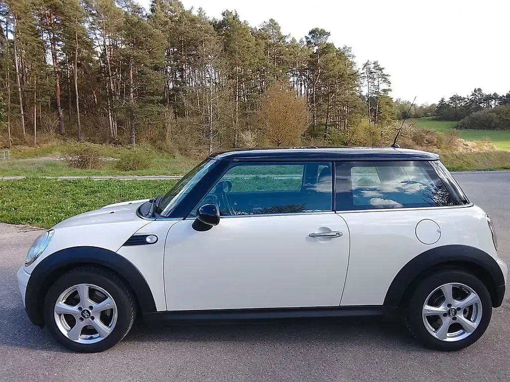 Usata Mini Cooper 120 CV (88 kW) 2009 Bianco Utilitaria