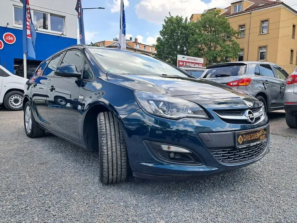 Gebraucht Opel Astra Style 136 PS (100 kW) 2015 Grün Kombi