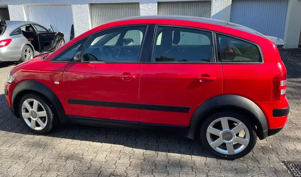 Gebraucht Audi A2 75 PS (55 kW) 2003 Rot Kleinwagen