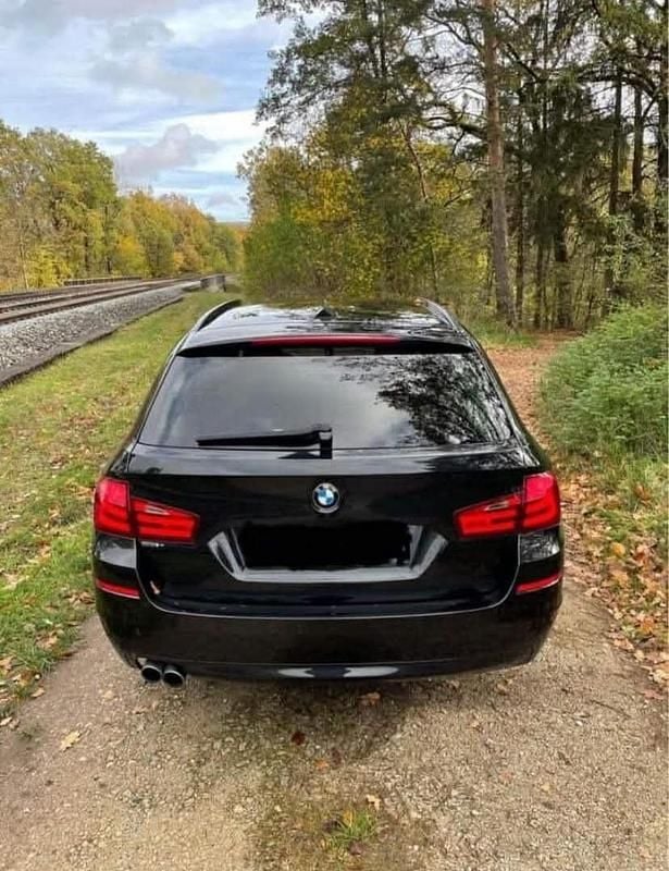 Gebraucht BMW 530 245 PS (180 kW) 2012 Schwarz Kombi