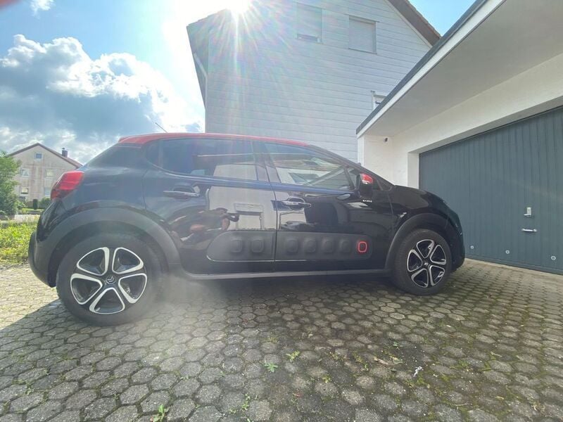 Schwarz Gebraucht 2018 Citroën C3 PureTech Kleinwagen | 9.400 € (Guter Preis) - Bild 1/4