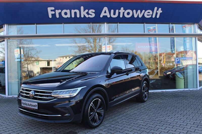 Schwarz Gebraucht 2021 VW Tiguan Active SUV | 27.900 € (Etwas zu teuer) - Bild 1/4