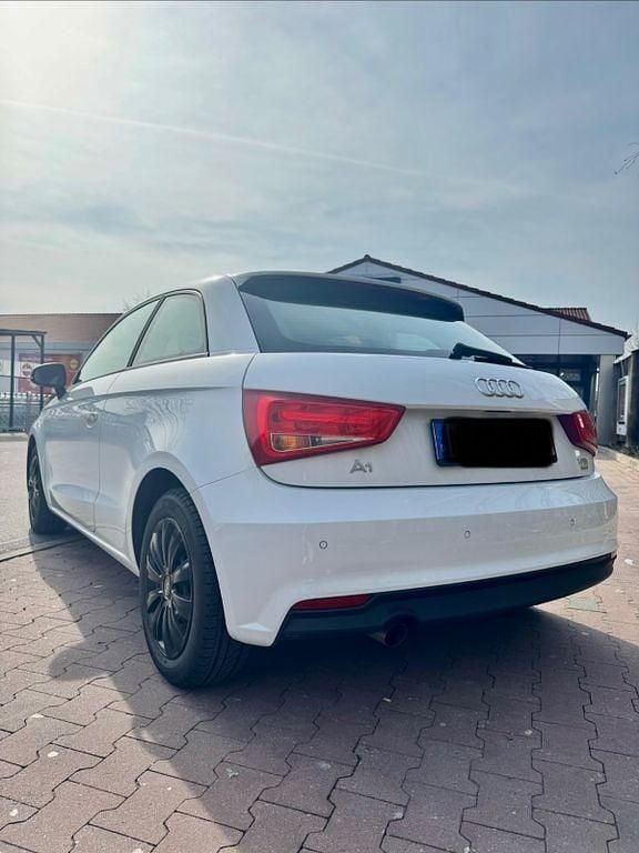 Gebraucht Audi A1 95 PS (69 kW) 2016 Weiß Kleinwagen