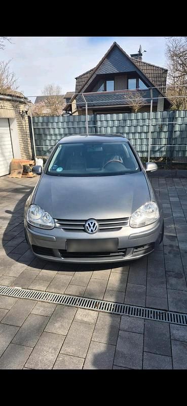 Gebraucht VW Golf V 150 PS (110 kW) 2005 Grau Kleinwagen
