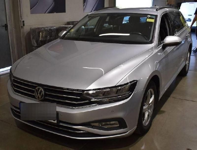 Silber Gebraucht 2019 VW Passat Business Limousine | 14.161 € (Guter Preis) - Bild 1/4