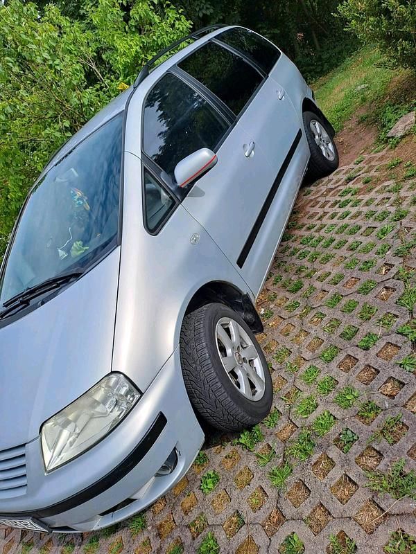 Gebraucht VW Sharan 132 PS (97 kW) 2003 Silber Van / Kleinbus