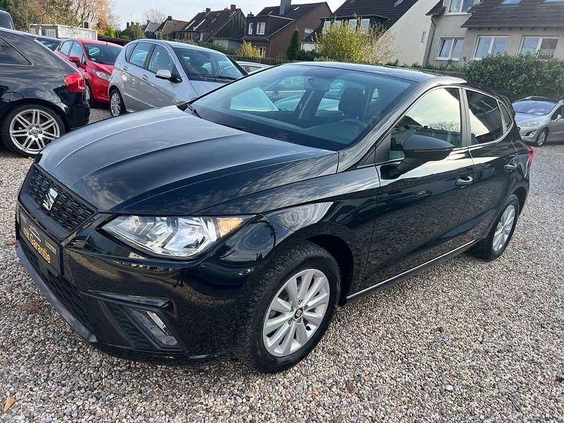 Schwarz Gebraucht 2018 Seat Ibiza Reference Limousine | 8.999 € (Guter Preis) - Bild 1/4