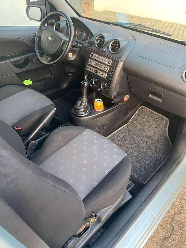 Gebraucht Ford Fiesta 60 PS (44 kW) 2005 Limousine