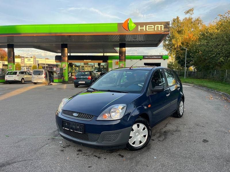 Gebraucht Ford Fiesta Ambiente 60 PS (44 kW) 2008 Blau Kleinwagen