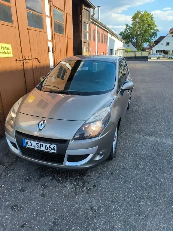 Gebraucht Renault Scénic III Dynamique 140 PS (102 kW) 2011 Beige Van / Kleinbus