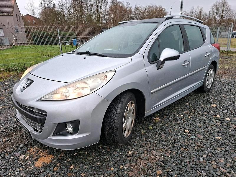 Silber Gebraucht 2012 Peugeot 207 Tendance Kombi | 2.399 € (Fairer Preis) - Bild 1/4