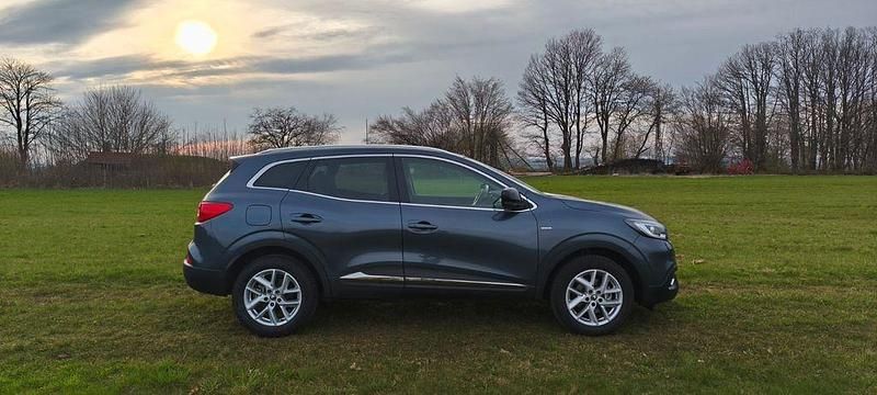 Gebraucht Renault Kadjar LIMITED 131 PS (96 kW) 2018 Grau SUV