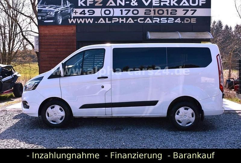 Gebraucht Ford Transit Tourneo 105 PS (77 kW) 2018 Frozen white Van / Kleinbus