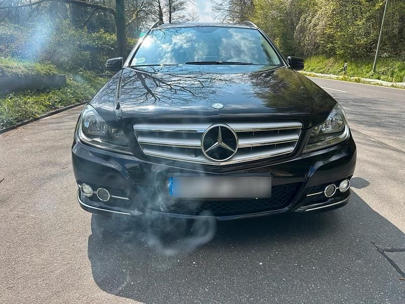 Gebraucht Mercedes C300 231 PS (169 kW) 2011 Schwarz Kombi