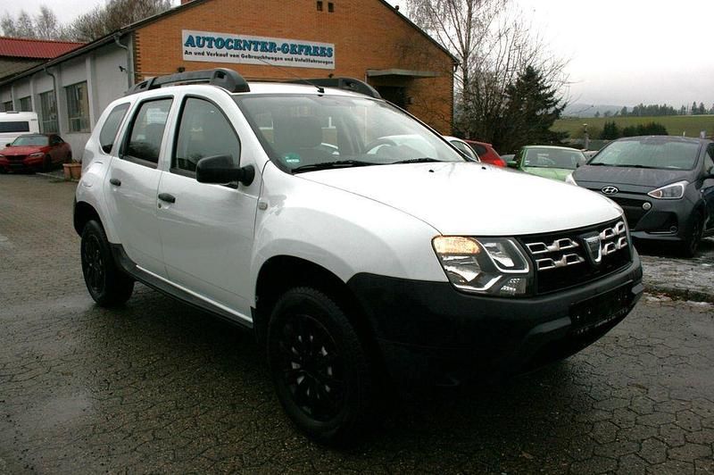 Weiß Gebraucht 2014 Dacia Duster Ice SUV | 5.999 € (Fairer Preis) - Bild 1/4