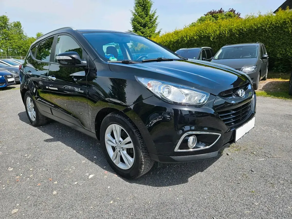 Gebraucht Hyundai Tucson 134 PS (98 kW) 2012 Schwarz SUV