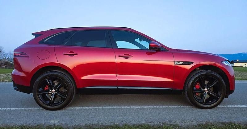 Rot Gebraucht 2021 Jaguar F-Pace S SUV | 33.950 € (Fairer Preis) - Bild 1/4