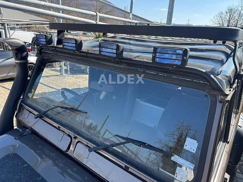 Gebraucht Land Rover Defender 122 PS (89 kW) 2005 Braun SUV