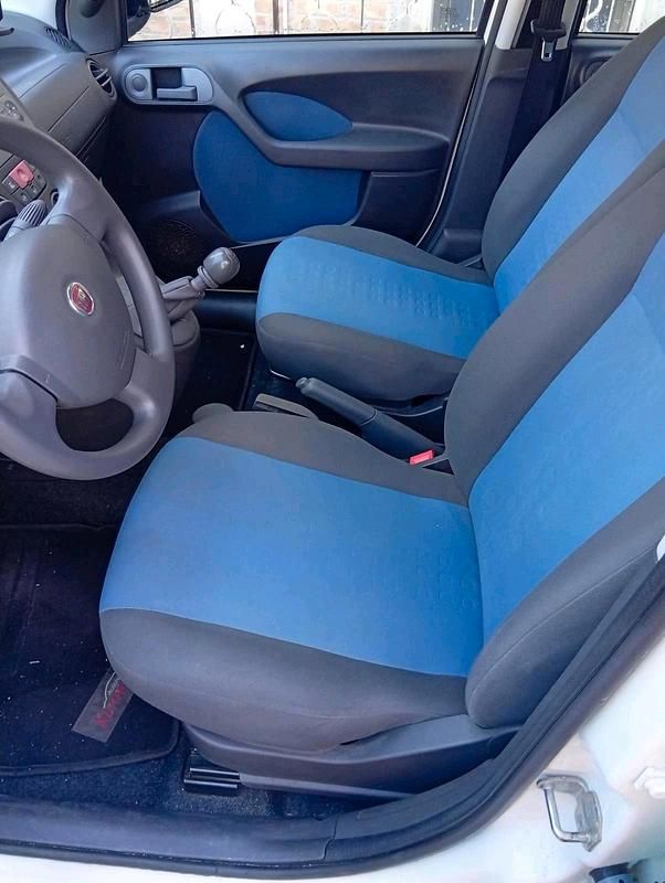 Weiß Gebraucht 2010 Fiat Panda Kleinwagen | 4.500 € (Teuer) - Bild 1/4