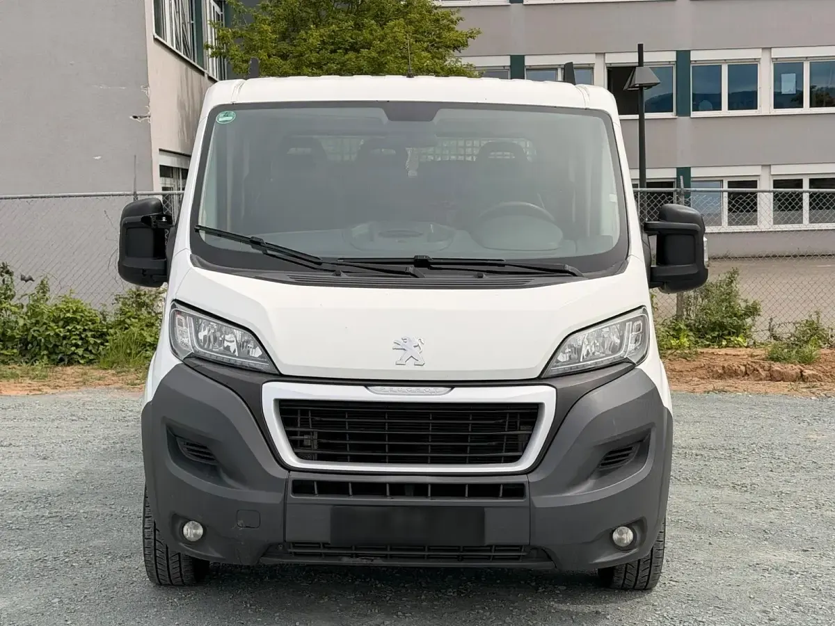 Gebraucht Peugeot Boxer 131 PS (96 kW) 2017 Weiß Van