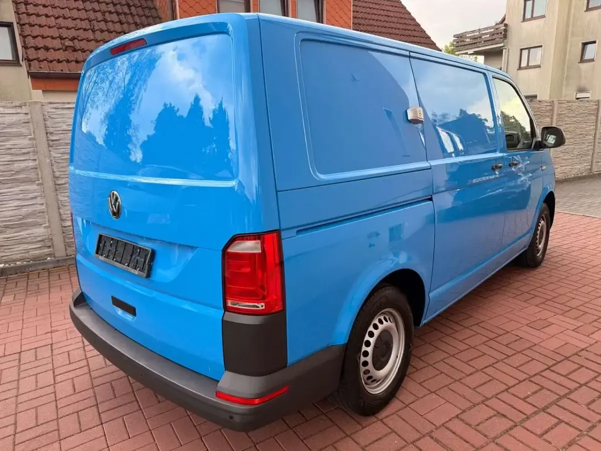 Gebraucht VW Transporter 102 PS (75 kW) 2017 Blau Van