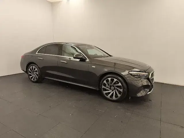 Gebraucht Mercedes E300 Advanced Plus 313 PS (230 kW) 2025 Metalliclack graphitgrau Limousine