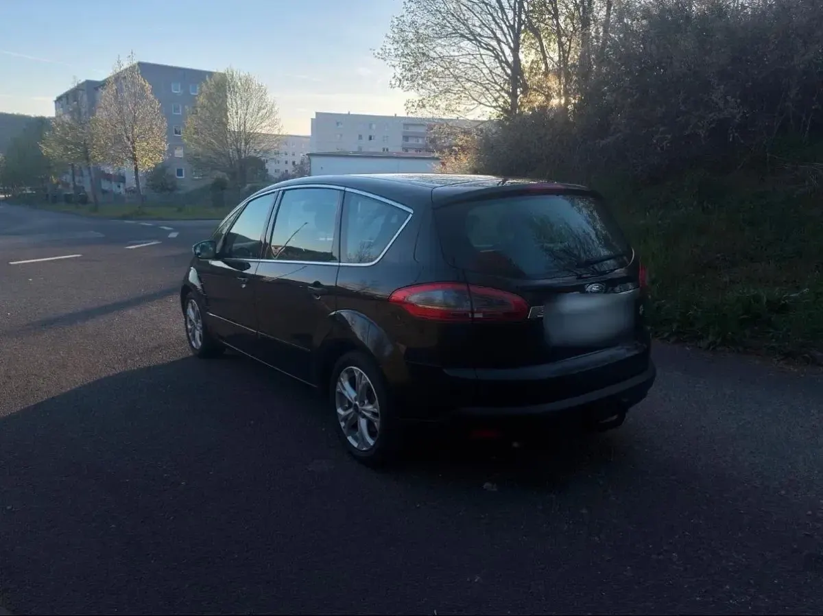 Gebraucht Ford S-MAX S 140 PS (102 kW) 2010 Schwarz Van / Kleinbus